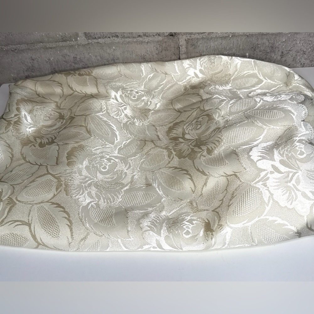 Large Ivory Floral Damask Jacquard Tapestry table cover  93.5x55